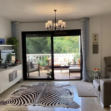 Spacious 3 Bed Puerto Duquesa Apartment Manilva