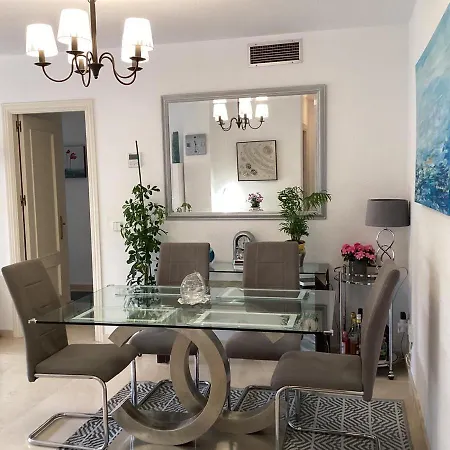 Spacious 3 Bed Puerto Duquesa